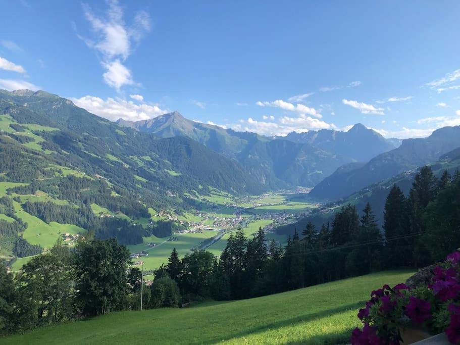 Ferienhaus Zillertal Panorama Blick Balkon Sauna Zellberg Eksteriør billede